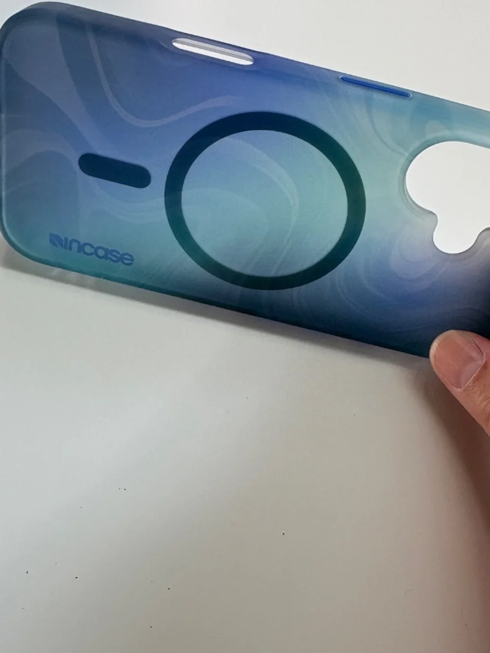Incase Halo iPhone 16 Case